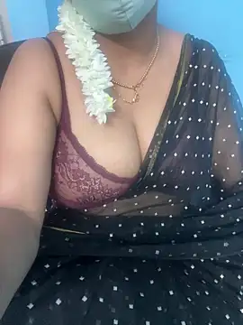 Snapshot of sajeetha chatting on 04/14/26, 02:12 sajeetha online show from 04/14/26, 02:12