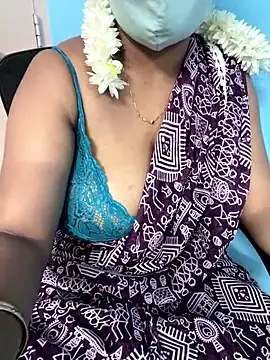 Snapshot of sajeetha chatting on 04/28/26, 03:17 sajeetha online show from 04/28/26, 03:17