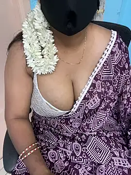 Snapshot of sajeetha chatting on 06/17/26, 02:36 sajeetha online show from 06/17/26, 02:36