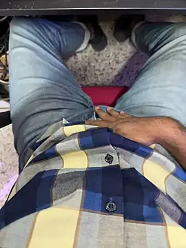 Snapshot of hardfukr0088 chatting on 12/27/24, 09:17 hardfukr0088 online show from 12/27/24, 09:17