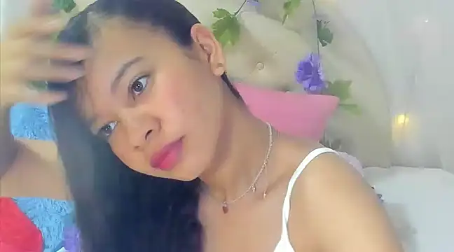 Snapshot of brithany_rousee chatting on 12/23/24, 03:33 brithany rousee online show from 12/23/24, 03:33
