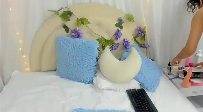 Snapshot of brithany_rousee chatting on 01/04/25, 10:24 brithany rousee online show from 01/04/25, 10:24
