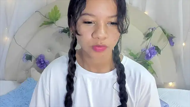 Snapshot of brithany_rousee chatting on 01/23/25, 10:22 brithany rousee online show from 01/23/25, 10:22