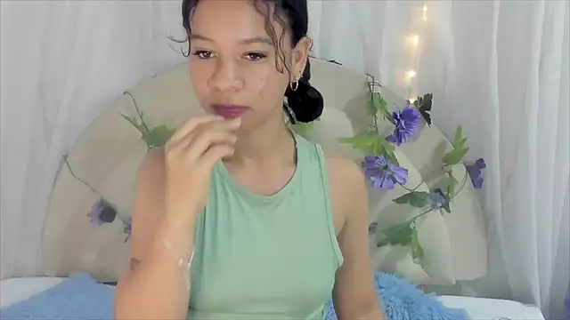Snapshot of brithany_rousee chatting on 01/24/25, 10:19 brithany rousee online show from 01/24/25, 10:19