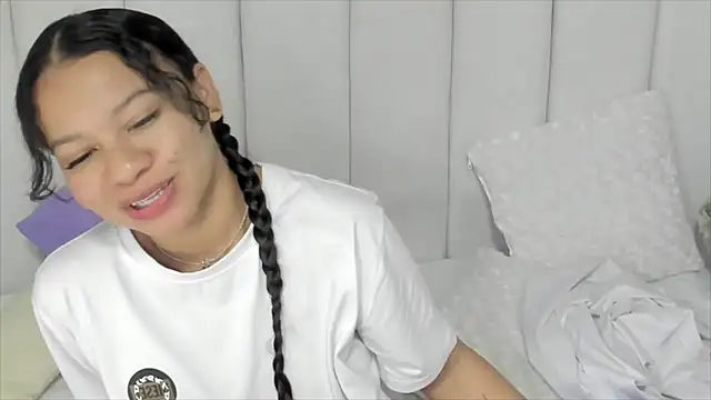 Snapshot of brithany_rousee chatting on 02/06/25, 10:21 brithany rousee online show from 02/06/25, 10:21