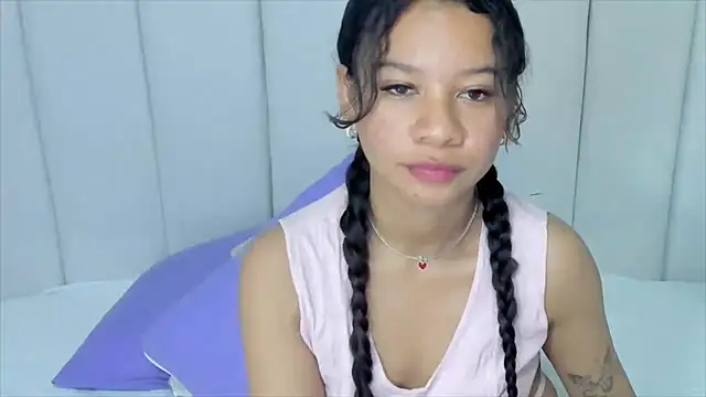 Snapshot of brithany_rousee chatting on 02/13/25, 10:11 brithany rousee online show from 02/13/25, 10:11