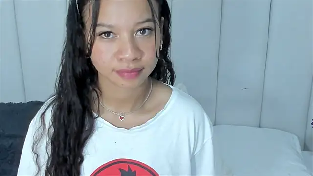 Snapshot of brithany_rousee chatting on 02/24/25, 10:25 brithany rousee online show from 02/24/25, 10:25