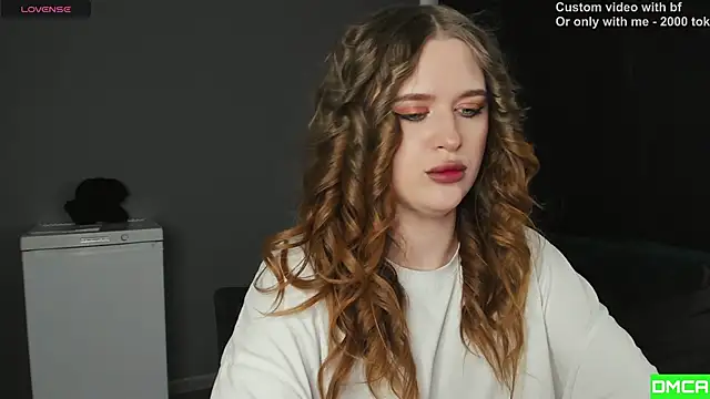 Pinku kitsune online show from 02/14/26, 08:00