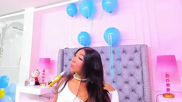 HaileeRoberts online show from 10/04/25, 12:36