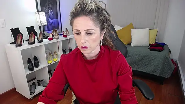 Snapshot of Victoria_collins_1 chatting on 01/08/25, 12:37 Victoria collins 1 online show from 01/08/25, 12:37