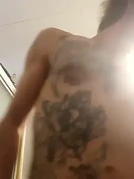 Snapshot of luke_thighwalker2469 chatting on 12/08/24, 05:44 luke thighwalker2469 online show from 12/08/24, 05:44