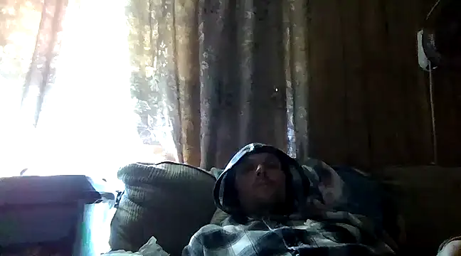 Snapshot of luke_thighwalker2469 chatting on 12/18/24, 10:13 luke thighwalker2469 online show from 12/18/24, 10:13