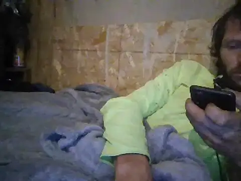 Snapshot of luke_thighwalker2469 chatting on 02/16/25, 10:32 luke thighwalker2469 online show from 02/16/25, 10:32