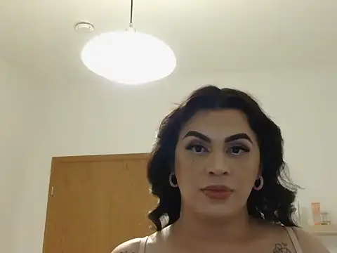 Dulce hot 23  online show from 04/29/26, 05:30