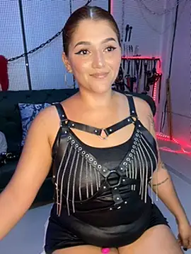 Snapshot of yey_bdsm chatting on 03/19/25, 03:20 yey bdsm online show from 03/19/25, 03:20