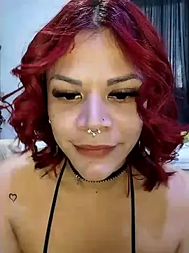 Snapshot of IamAlana_ chatting on 12/19/24, 05:40 IamAlana online show from 12/19/24, 05:40