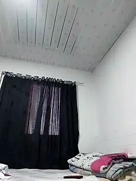 Snapshot of IamAlana_ chatting on 12/20/24, 11:21 IamAlana online show from 12/20/24, 11:21