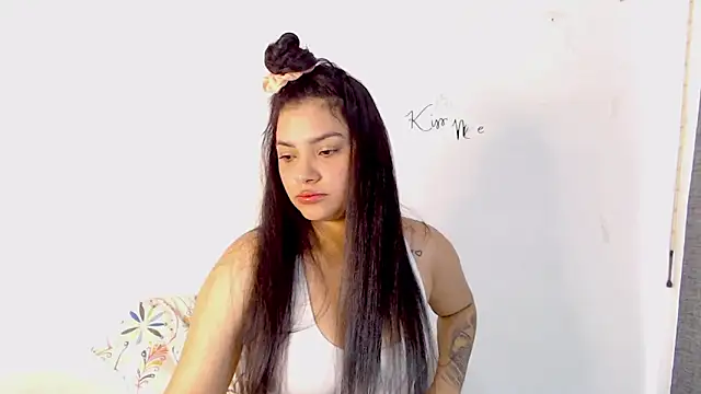 lolaa staars online show from 03/15/25, 01:07