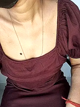 Snapshot of Ms_Neera chatting on 02/19/25, 09:50 Ms Neera online show from 02/19/25, 09:50