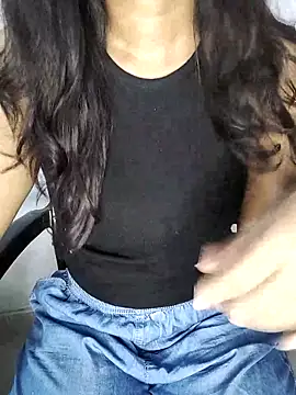 Snapshot of Ms_Neera chatting on 02/22/25, 10:18 Ms Neera online show from 02/22/25, 10:18