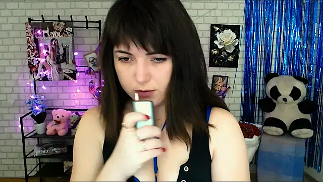 Darina M  online show from 02/11/25, 05:37