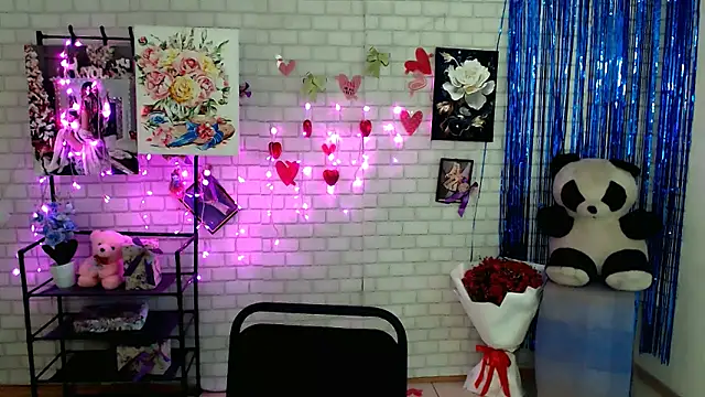 Darina M  online show from 03/13/25, 08:37