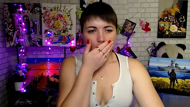 Darina M  online show from 11/07/25, 05:29