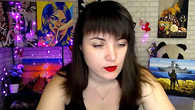 Darina M  online show from 12/17/25, 09:26