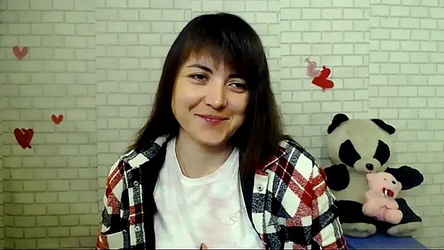 Darina M  online show from 05/08/26, 04:40