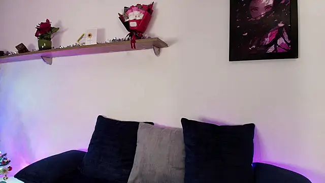 Snapshot of Elliee_ chatting on 11/26/25, 11:44 Elliee online show from 11/26/25, 11:44