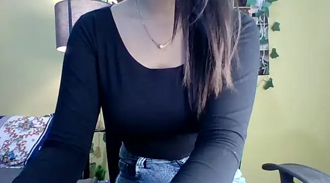 Snapshot of Nicole-wallace chatting on 01/17/25, 11:27 Nicole-wallace online show from 01/17/25, 11:27