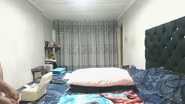 Indianmayaxoxo online show from 11/13/25, 04:17