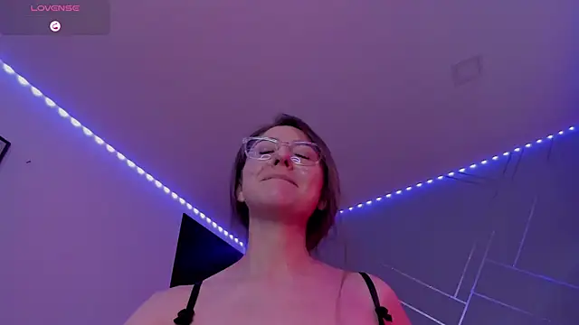 Ich Bin Julia online show from 02/13/25, 05:44