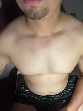 tomazu11 online show from 10/29/25, 04:59