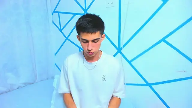 liam scott77 online show from 11/02/25, 11:51