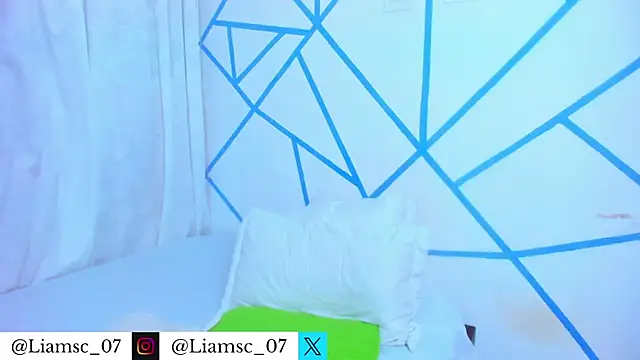 liam scott77 online show from 12/18/25, 08:59