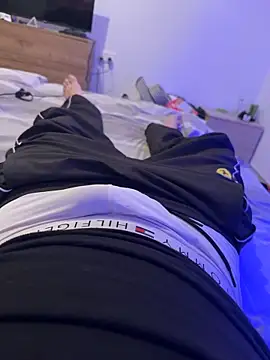 Snapshot of Goosebumps_21 chatting on 12/15/25, 07:29 Goosebumps 21 online show from 12/15/25, 07:29