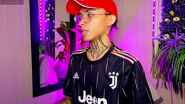 Micaela Rangel online show from 10/18/25, 05:03