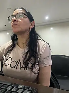 Freya Artemisa online show from 04/14/26, 09:54