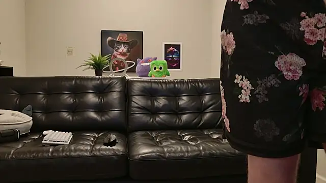 Snapshot of BlueEyedTallGuy94 chatting on 10/02/25, 01:01 BlueEyedTallGuy94 online show from 10/02/25, 01:01