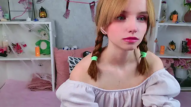 Snapshot of b4by_LoL1 chatting on 11/03/25, 04:19 b4by LoL1 online show from 11/03/25, 04:19