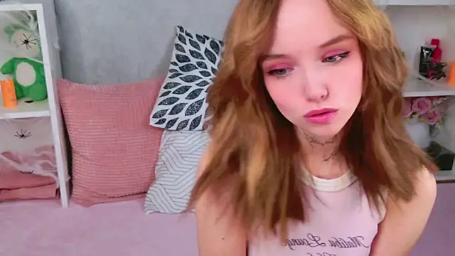 Snapshot of b4by_LoL1 chatting on 11/09/25, 06:06 b4by LoL1 online show from 11/09/25, 06:06