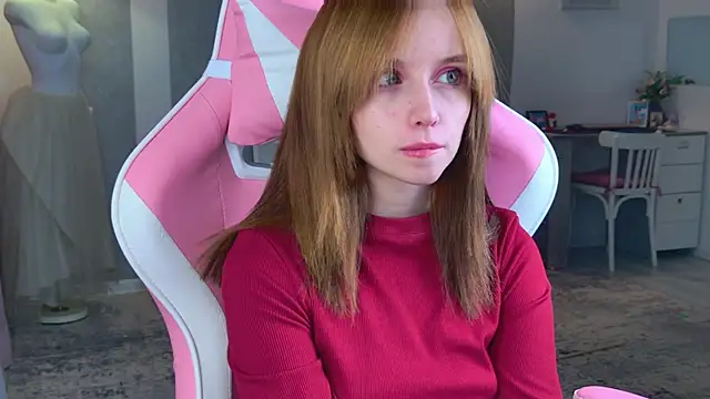 Snapshot of b4by_LoL1 chatting on 11/15/25, 06:37 b4by LoL1 online show from 11/15/25, 06:37