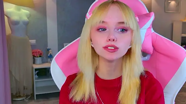 Snapshot of b4by_LoL1 chatting on 02/12/26, 12:33 b4by LoL1 online show from 02/12/26, 12:33