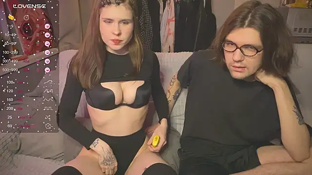 Snapshot of passiondesire_ chatting on 03/11/25, 07:25 passiondesire online show from 03/11/25, 07:25