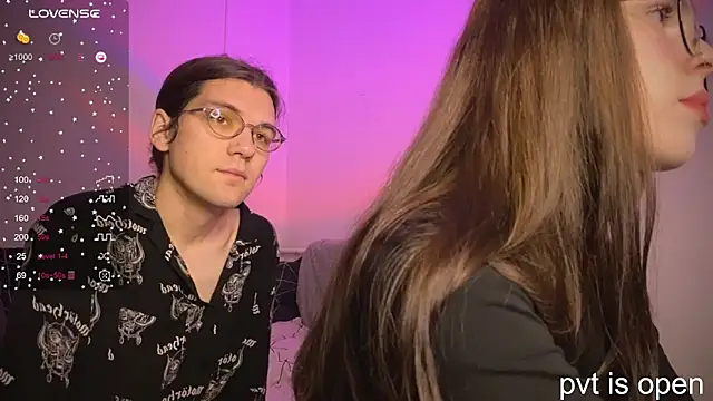 Snapshot of passiondesire_ chatting on 10/04/25, 08:23 passiondesire online show from 10/04/25, 08:23