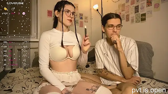 Snapshot of passiondesire_ chatting on 10/26/25, 07:53 passiondesire online show from 10/26/25, 07:53