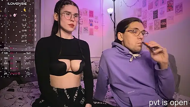 Snapshot of passiondesire_ chatting on 11/10/25, 08:08 passiondesire online show from 11/10/25, 08:08