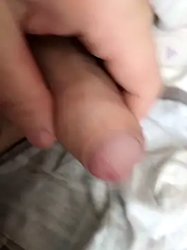 Snapshot of Grig1982 chatting on 04/06/26, 06:25 Grig1982 online show from 04/06/26, 06:25