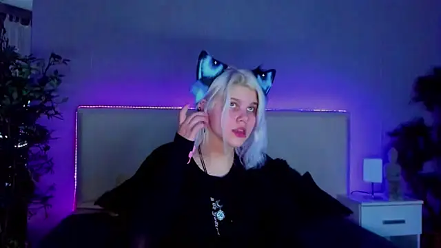 JoannLowe online show from 01/18/25, 08:51